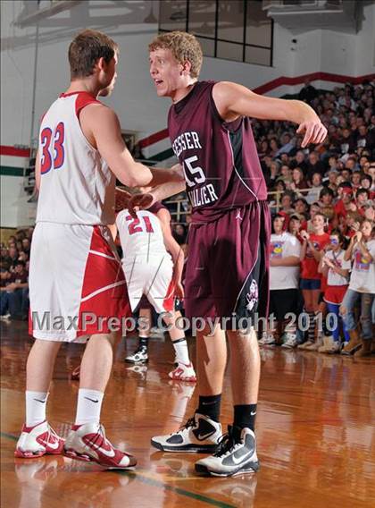 Thumbnail 1 in Woodlawn vs Sesser-Valier (1A Super Sectional) photogallery.