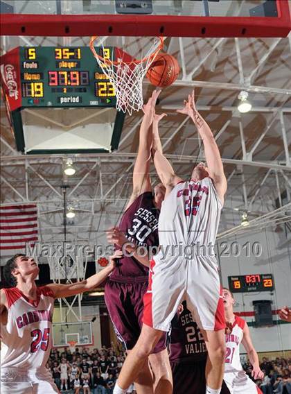 Thumbnail 2 in Woodlawn vs Sesser-Valier (1A Super Sectional) photogallery.