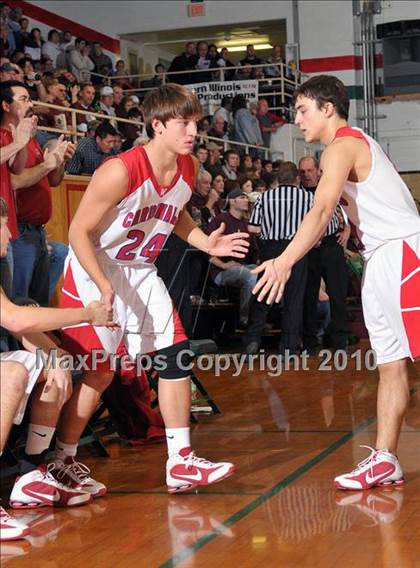 Thumbnail 3 in Woodlawn vs Sesser-Valier (1A Super Sectional) photogallery.