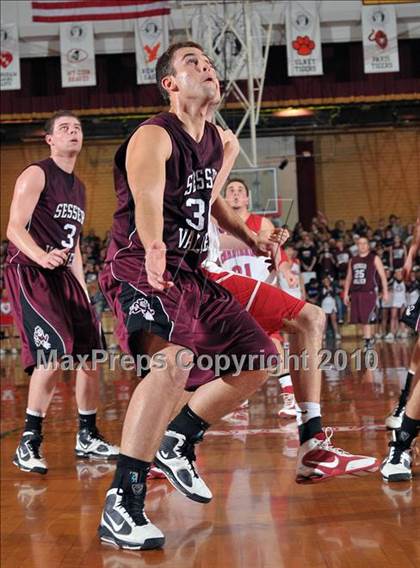 Thumbnail 1 in Woodlawn vs Sesser-Valier (1A Super Sectional) photogallery.