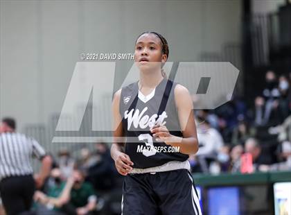 Thumbnail 3 in Lee's Summit West @ Staley (MSHSAA Class 6 Quarterfinal) photogallery.