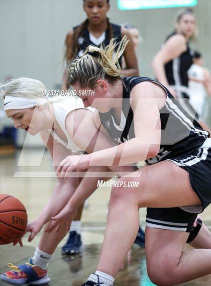 Thumbnail 2 in Lee's Summit West @ Staley (MSHSAA Class 6 Quarterfinal) photogallery.