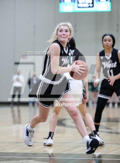 Thumbnail 3 in Lee's Summit West @ Staley (MSHSAA Class 6 Quarterfinal) photogallery.