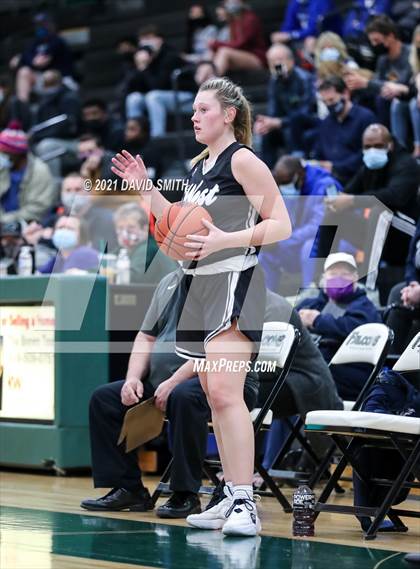 Thumbnail 3 in Lee's Summit West @ Staley (MSHSAA Class 6 Quarterfinal) photogallery.