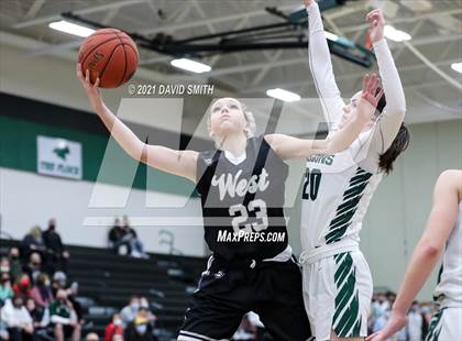 Thumbnail 2 in Lee's Summit West @ Staley (MSHSAA Class 6 Quarterfinal) photogallery.