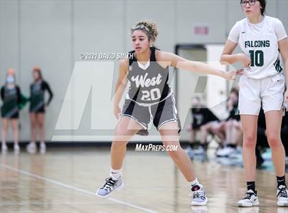 Thumbnail 2 in Lee's Summit West @ Staley (MSHSAA Class 6 Quarterfinal) photogallery.