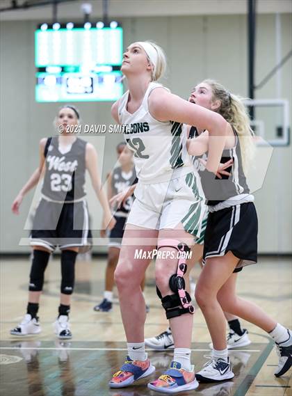 Thumbnail 1 in Lee's Summit West @ Staley (MSHSAA Class 6 Quarterfinal) photogallery.