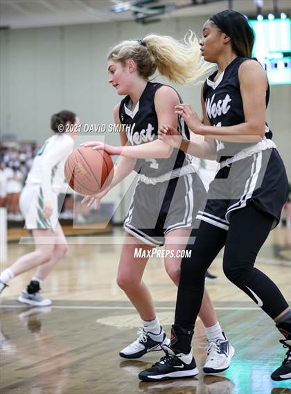 Thumbnail 2 in Lee's Summit West @ Staley (MSHSAA Class 6 Quarterfinal) photogallery.