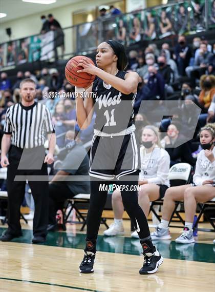 Thumbnail 3 in Lee's Summit West @ Staley (MSHSAA Class 6 Quarterfinal) photogallery.