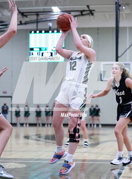 Thumbnail 3 in Lee's Summit West @ Staley (MSHSAA Class 6 Quarterfinal) photogallery.