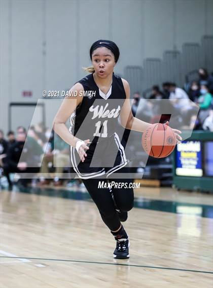 Thumbnail 2 in Lee's Summit West @ Staley (MSHSAA Class 6 Quarterfinal) photogallery.