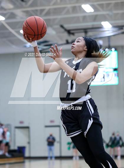 Thumbnail 3 in Lee's Summit West @ Staley (MSHSAA Class 6 Quarterfinal) photogallery.