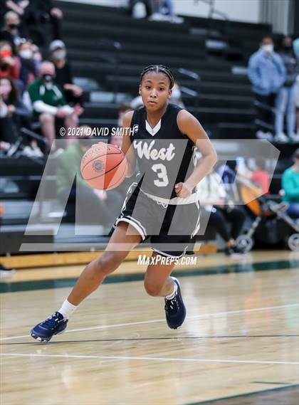 Thumbnail 1 in Lee's Summit West @ Staley (MSHSAA Class 6 Quarterfinal) photogallery.