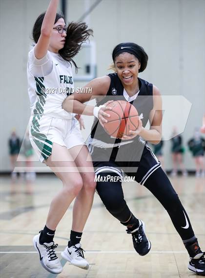 Thumbnail 1 in Lee's Summit West @ Staley (MSHSAA Class 6 Quarterfinal) photogallery.
