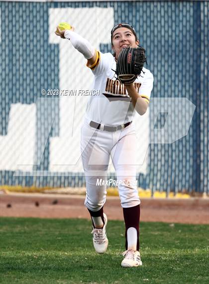Thumbnail 1 in Paradise Honors vs. Mountain Pointe photogallery.