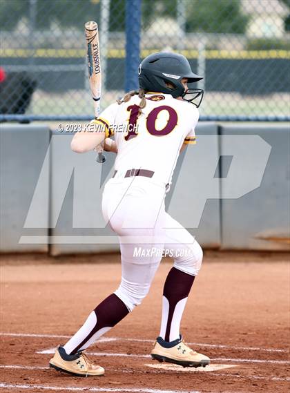 Thumbnail 1 in Paradise Honors vs. Mountain Pointe photogallery.