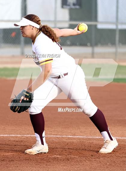Thumbnail 3 in Paradise Honors vs. Mountain Pointe photogallery.