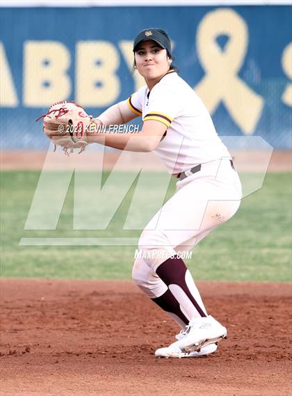 Thumbnail 2 in Paradise Honors vs. Mountain Pointe photogallery.