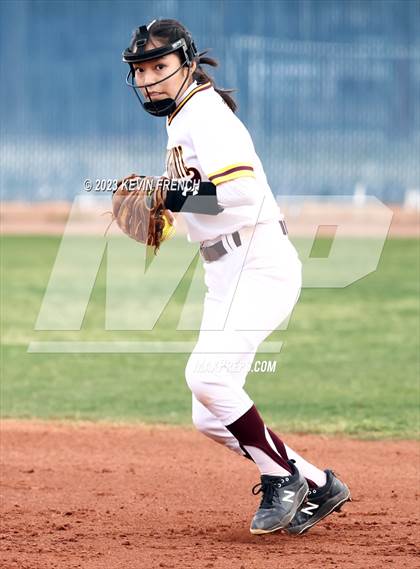 Thumbnail 2 in Paradise Honors vs. Mountain Pointe photogallery.