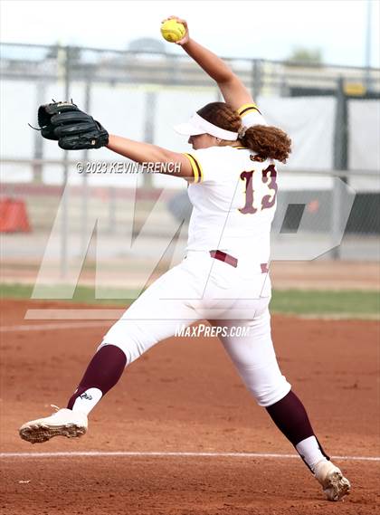 Thumbnail 2 in Paradise Honors vs. Mountain Pointe photogallery.