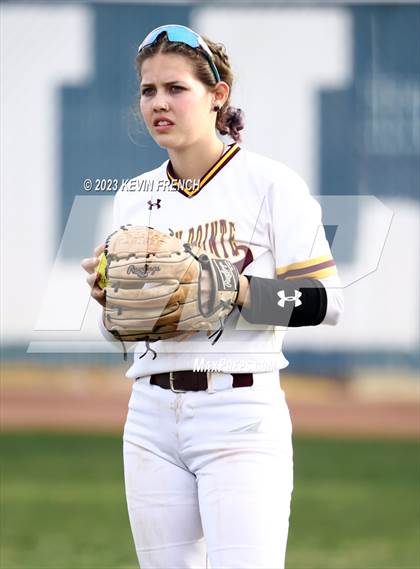 Thumbnail 1 in Paradise Honors vs. Mountain Pointe photogallery.