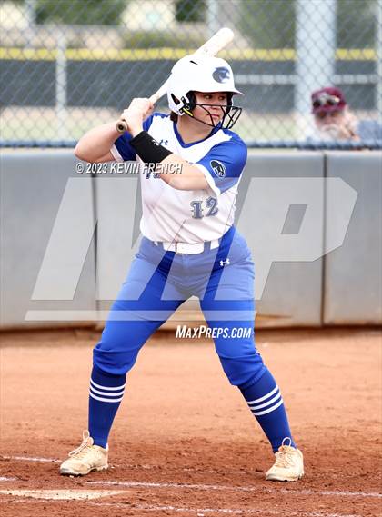 Thumbnail 2 in Paradise Honors vs. Mountain Pointe photogallery.