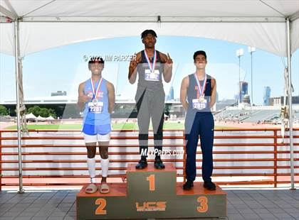 Thumbnail 1 in UIL 6A State Championship photogallery.