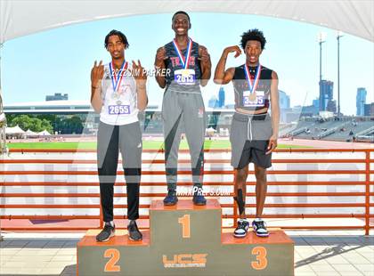 Thumbnail 1 in UIL 6A State Championship photogallery.