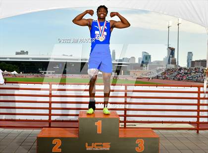 Thumbnail 3 in UIL 6A State Championship photogallery.