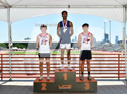 Thumbnail 1 in UIL 6A State Championship photogallery.