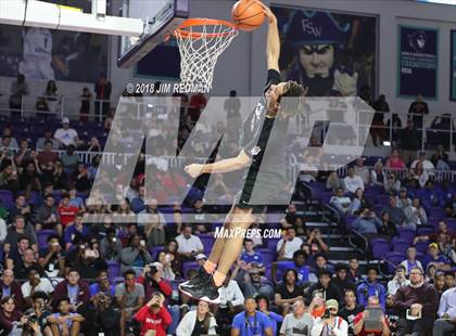 Thumbnail 3 in Slam Dunk Competition (City of Palms Classic) photogallery.