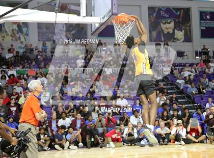 Thumbnail 3 in Slam Dunk Competition (City of Palms Classic) photogallery.