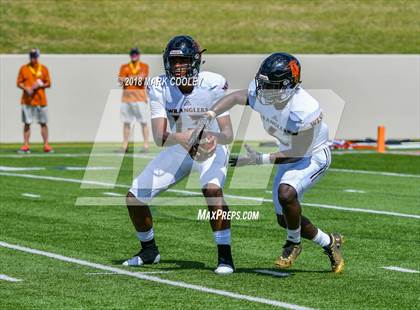 Thumbnail 2 in Hutto vs. West Mesquite photogallery.
