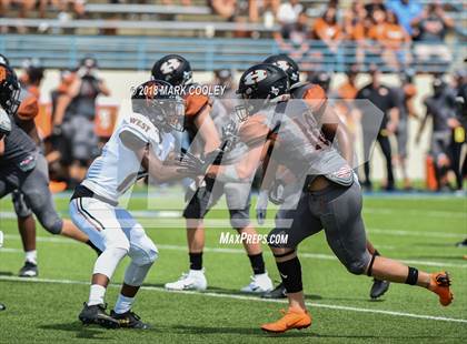 Thumbnail 3 in Hutto vs. West Mesquite photogallery.
