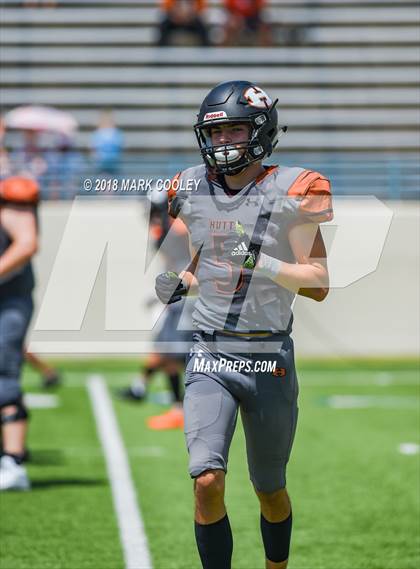 Thumbnail 3 in Hutto vs. West Mesquite photogallery.