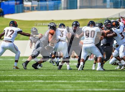 Thumbnail 3 in Hutto vs. West Mesquite photogallery.