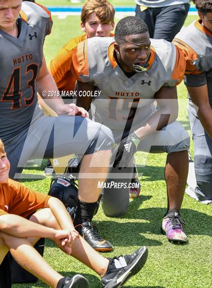 Thumbnail 1 in Hutto vs. West Mesquite photogallery.