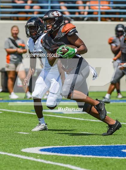 Thumbnail 3 in Hutto vs. West Mesquite photogallery.