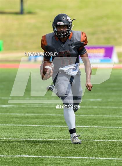 Thumbnail 1 in Hutto vs. West Mesquite photogallery.