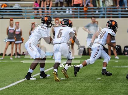 Thumbnail 3 in Hutto vs. West Mesquite photogallery.