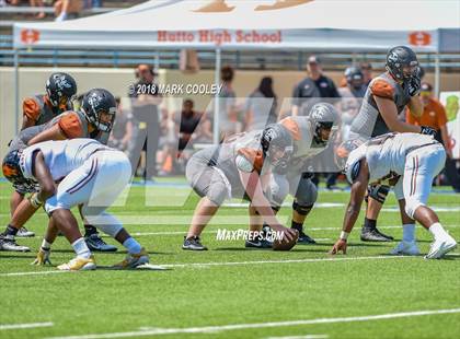 Thumbnail 1 in Hutto vs. West Mesquite photogallery.