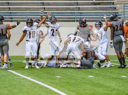 Thumbnail 1 in Hutto vs. West Mesquite photogallery.