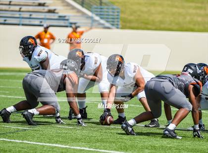 Thumbnail 1 in Hutto vs. West Mesquite photogallery.