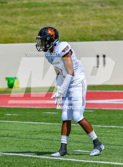 Thumbnail 3 in Hutto vs. West Mesquite photogallery.