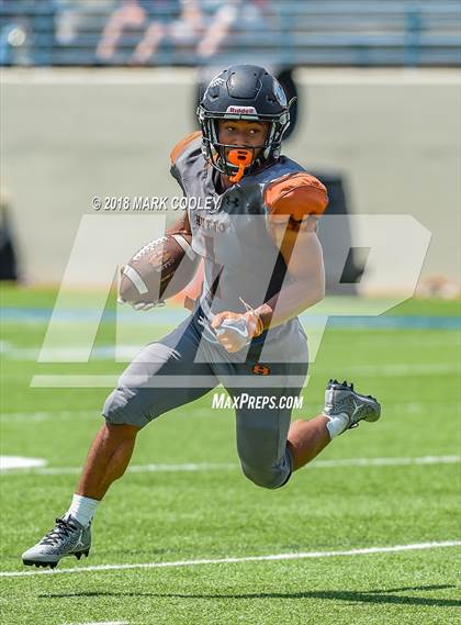 Thumbnail 3 in Hutto vs. West Mesquite photogallery.