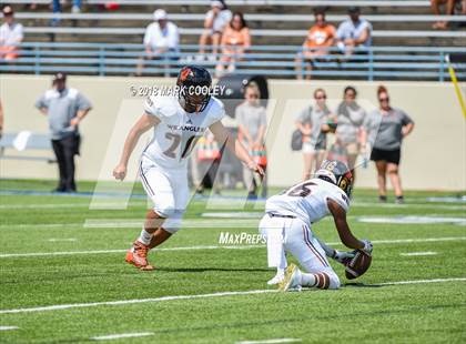 Thumbnail 2 in Hutto vs. West Mesquite photogallery.