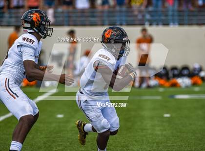 Thumbnail 1 in Hutto vs. West Mesquite photogallery.