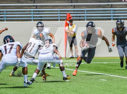 Thumbnail 2 in Hutto vs. West Mesquite photogallery.