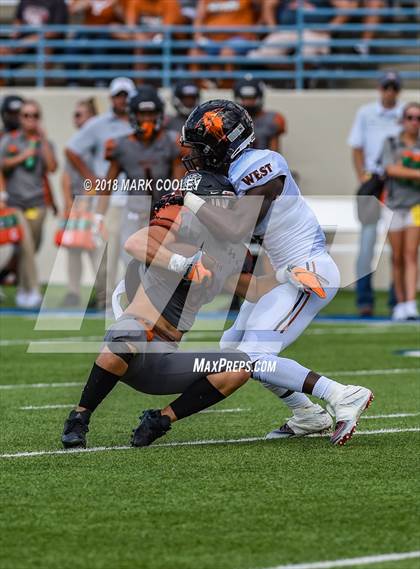 Thumbnail 3 in Hutto vs. West Mesquite photogallery.