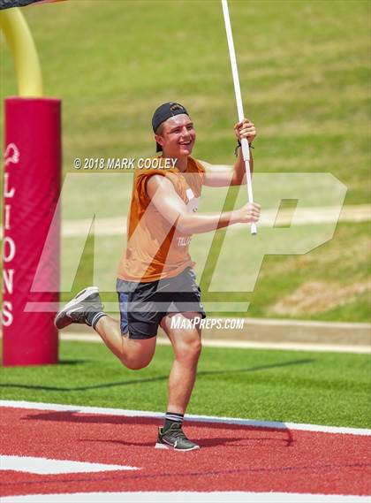 Thumbnail 2 in Hutto vs. West Mesquite photogallery.
